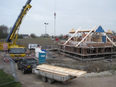 Geprefabriceerde houten kapconstructie nieuwbouw Kamperland